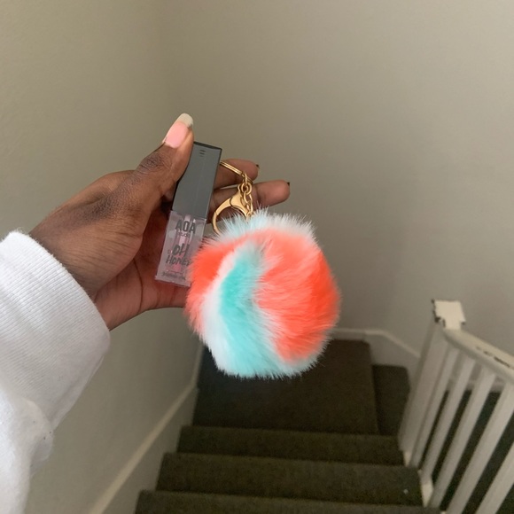 Small lip bundle - Picture 3 of 3